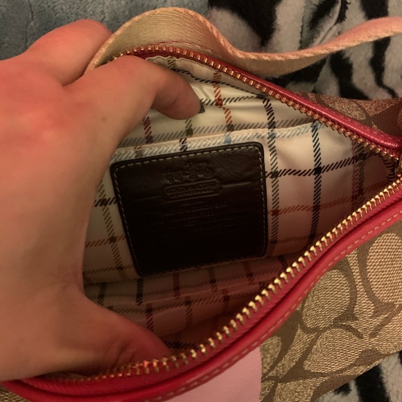 Authentic Coach Mini Bag - Picture 2 of 7